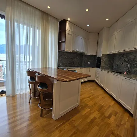 Apartment Signature 12