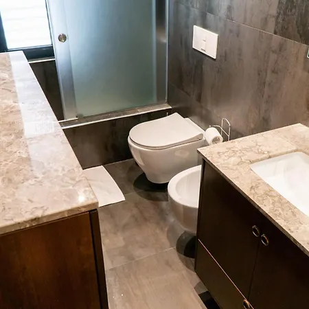 Signature 12 * Tirana