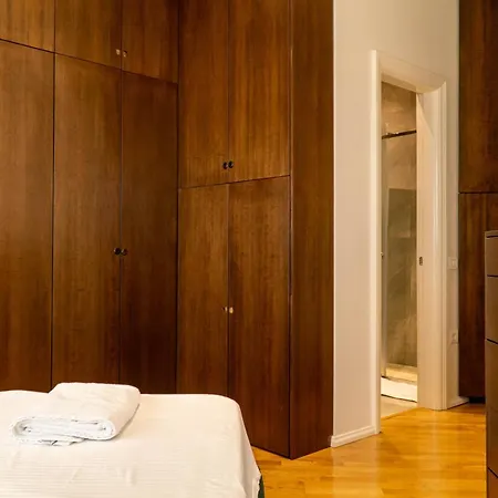 Signature 12 Tirana