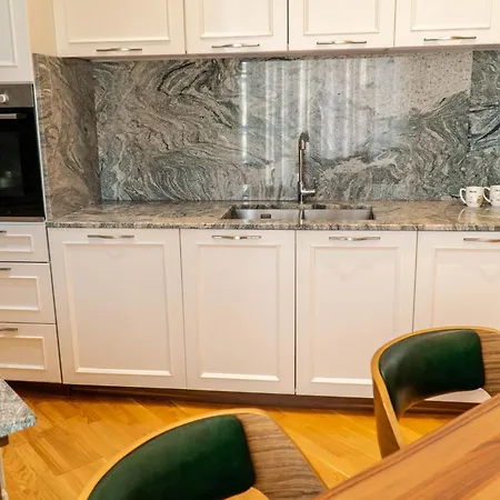 Signature 12 Apartment *