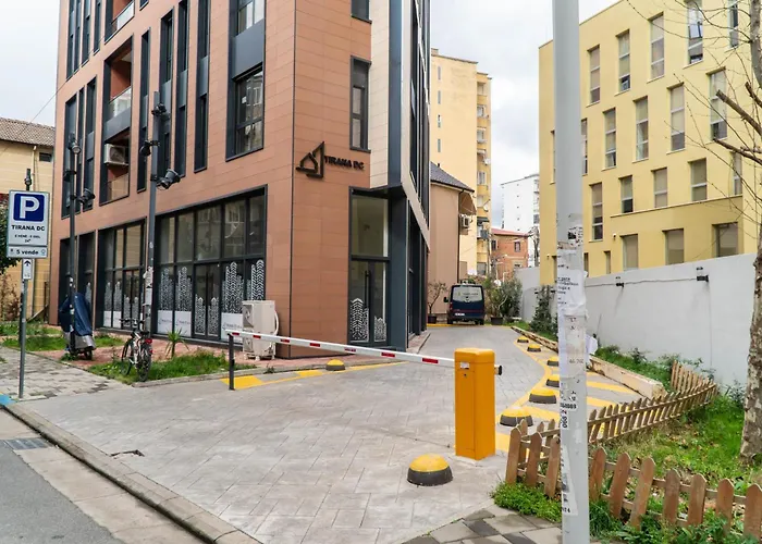 Signature 12 דירה *