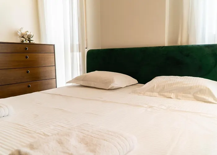 Signature 12 * טיראנה