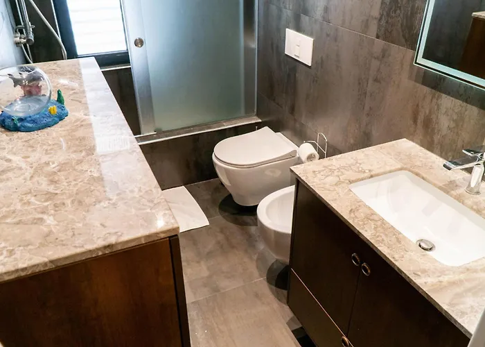 Signature 12 * Tirana